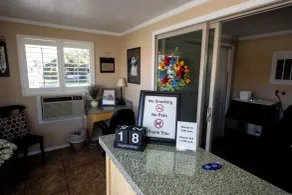 Blue Pine Motel - Hall