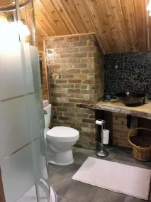 Koch Haus Bed & Breakfast - Bathroom