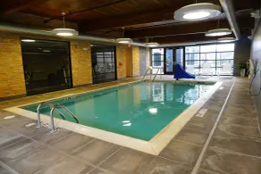 Country Inn & Suites by Radisson Asheville River Arts District - Piscine