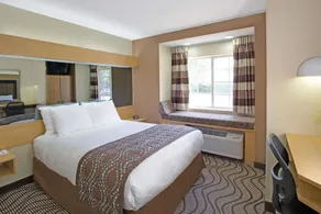 Microtel Inn by Wyndham University Place - Room