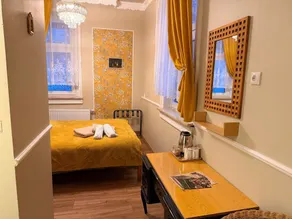 Antique Hotel Am Bahndamm - Room