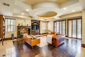 Spacious Fullerton Villa w/ Private Pool & Hot Tub - Intérieur