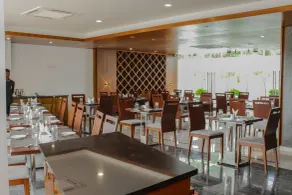 Shivas Gateway - Restaurant
