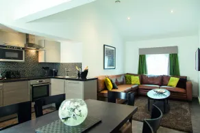 Epic Apart Hotel - Seel Street - View from room
