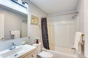 Walk to Boat Ramp: Fenced Home in Jeffersonville! - Innenbereich