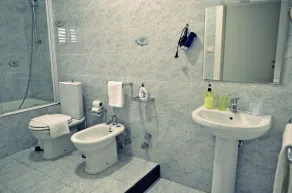 Bed & Breakfast Fontanarossa Airport -Private Parking- - Badrum