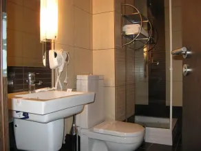 Hotel Premier - Bathroom