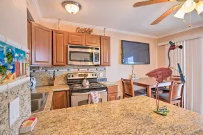 Oceanfront Corpus Christi Condo w/ Pool! - Interior