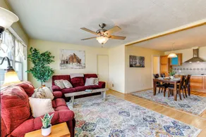 11 Mi to Chincoteague: Atlantic Home w/ Decks! - Innvendig