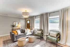 Modern Retreat w/ Fire Pit Near Harrison Bay! - Interni