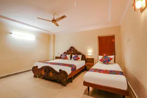 Maruthi Residency - Quarto
