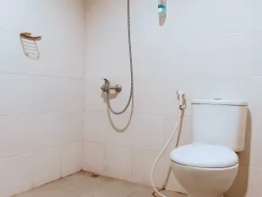 Yunna Express - Bathroom
