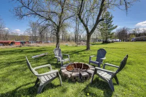 Dog-friendly Waneta Lake Home w/ Lake Access! - Intérieur