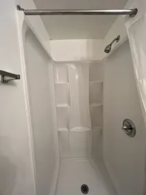 Columbus Motor Inn - Bathroom