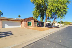 Pool & Personal Bar! 4 Mi to Downtown Mesa Home - Innenbereich