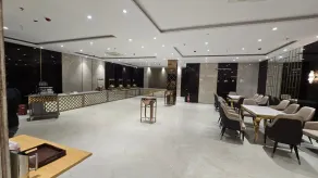 Hotel Amber Inn - 800m from Prayagraj Junction - Restaurant