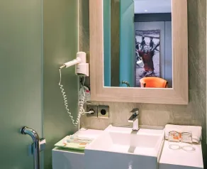 HARRIS Hotel & Residences Riverview Kuta, Bali - Salle de bain