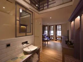 DG Hotel - Room