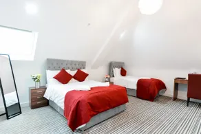 Green View Hotel Near Dartford - Room