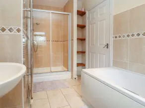 2 Organsdale Cottages - Bathroom