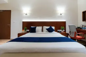 The Orange Hotel - Narsingi, Hyderabad - Quarto