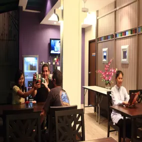 Sawasdee Hotel @ Sukhumvit Soi 8 - Restaurant