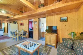 Hayward Cabin w/ Boat Slip + Fish House! - Innvendig