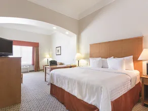 Baymont by Wyndham Brenham - Chambre