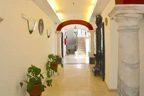 Hotel Marisa - Entrée intérieure