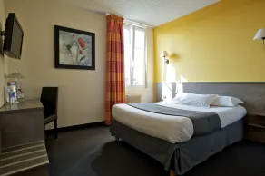 Brit Hotel Le Surcouf - Room