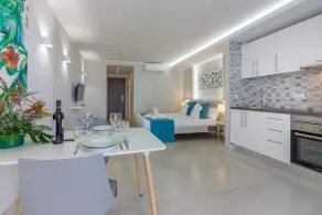 Klayman Diamond Aparthotel - Chambre
