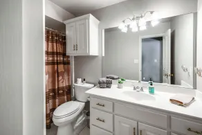 ~ 3 Mi to Dtwn: Aubrey Vacation Rental w/ Patio! - Interiør