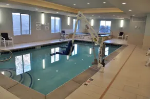 Holiday Inn Express & Suites Price by IHG - Piscine