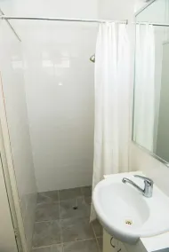 Bandicoot Motor Inn Hamilton - Bathroom