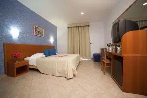 Hotel Zlatni Lav - Zimmer