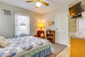Walkable & Convenient Main Street Studio in Delphi - Interiør