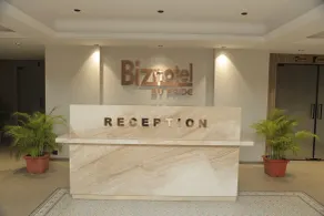 Biznotel by Pride Surat - Réception