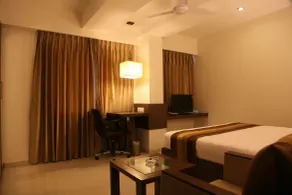 Le Grande Residency -Unmarried Couples are not Allowed - Room