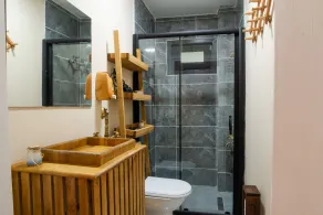 Pallet Glamp NG & But K Otel - Bathroom