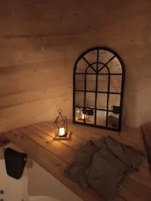DEEP CAVE House - Room