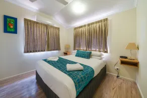 Capricorn Caves - Room