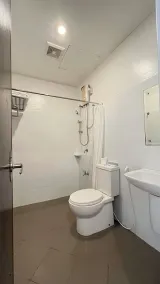 Hotel 801 - Bathroom