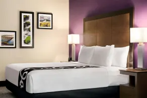La Quinta Inn & Suites by Wyndham Burlington - Chambre