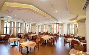 Red Bishop Tourist Resort - Restaurant