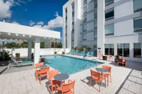 Home2 Suites by Hilton Ft. Lauderdale Airport-Cruise Port - Piscine