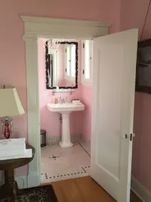 Pendleton House Historic Inn and B&B - Bathroom