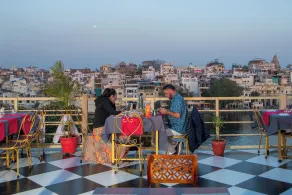 DERA PICHOLA- A Lake Facing Boutique Hotel - Restaurant
