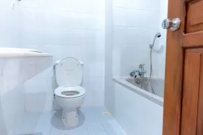 RedDoorz at Cempaka Putih Jambi - Salle de bain