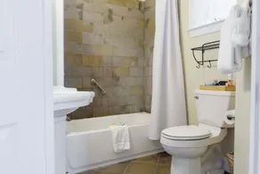 Chanticleer Inn Bed & Breakfast - Badezimmer
