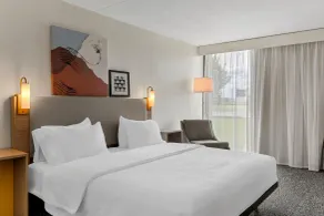 Spark by Hilton Akron Fairlawn - Room